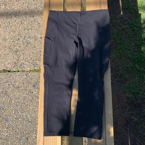 NWOT Lululemon capri leggings